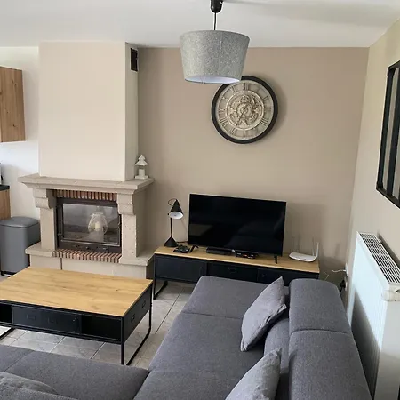 La Chenerie بيت ضيافة