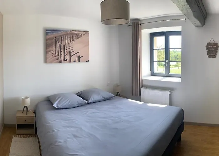 La Chenerie 게스트하우스 4*